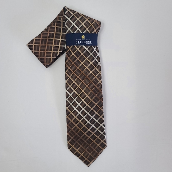 Stafford Brown Plaid Mens Neck Tie. New With Tags. - Picture 6 of 7